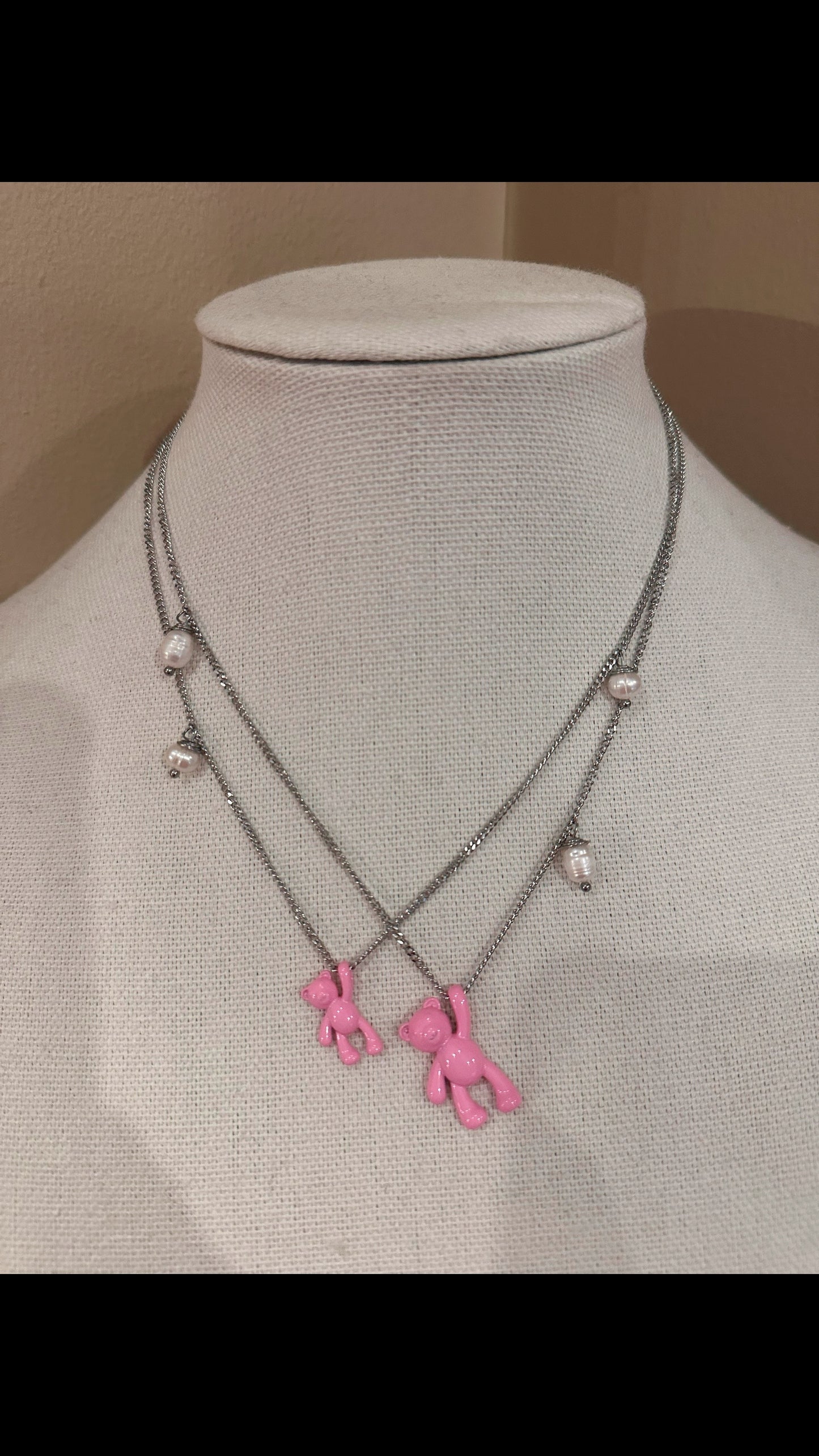 Layering stainless steel chains.