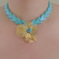 Collar de coral azul