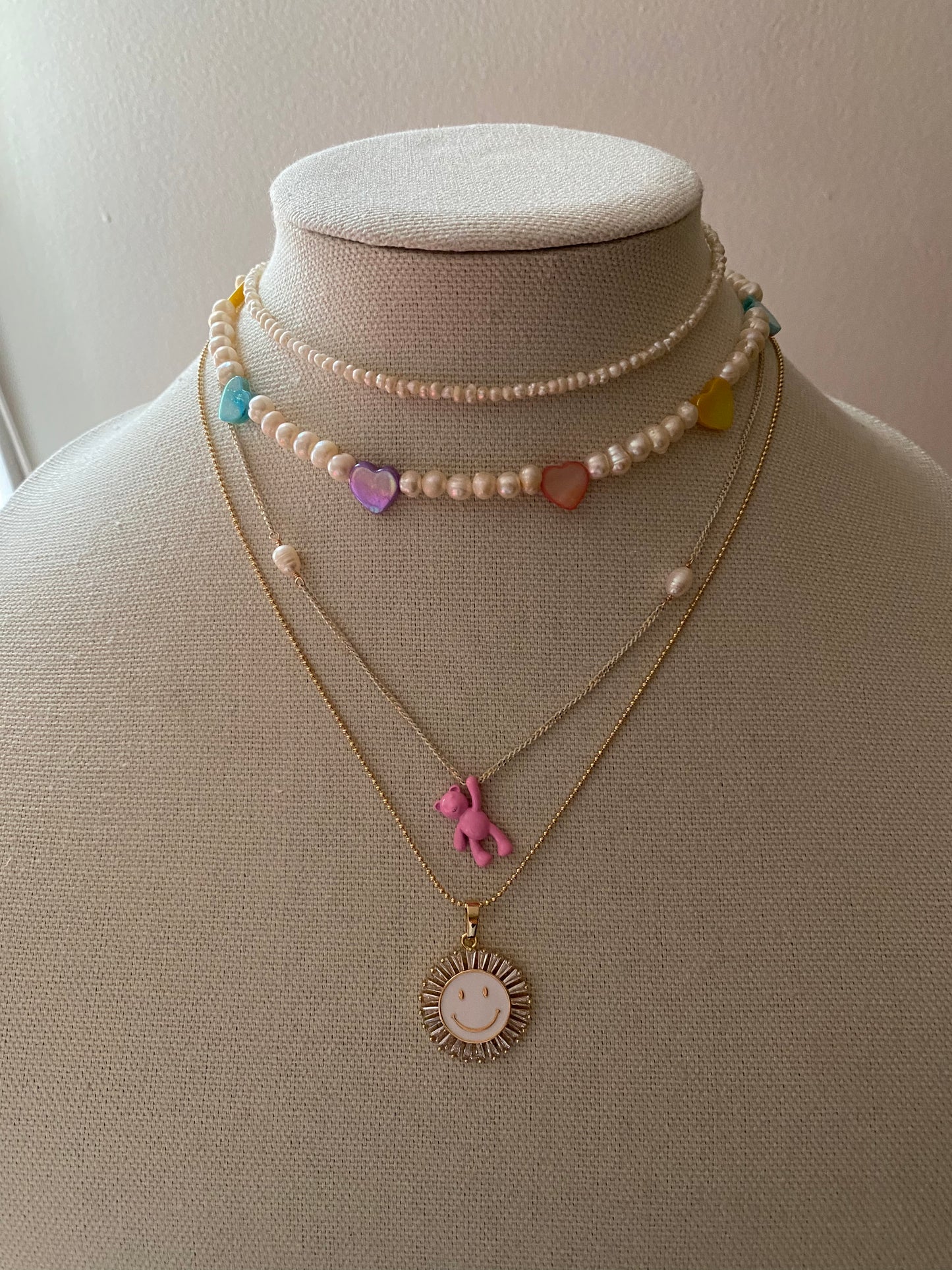 Collar de corazones de arcoiris